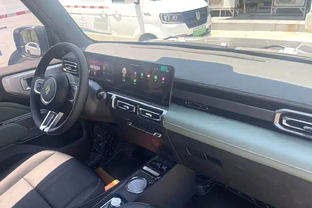 BaoJun 2023 Yueye Extreme Edition Automatic Transmission 7