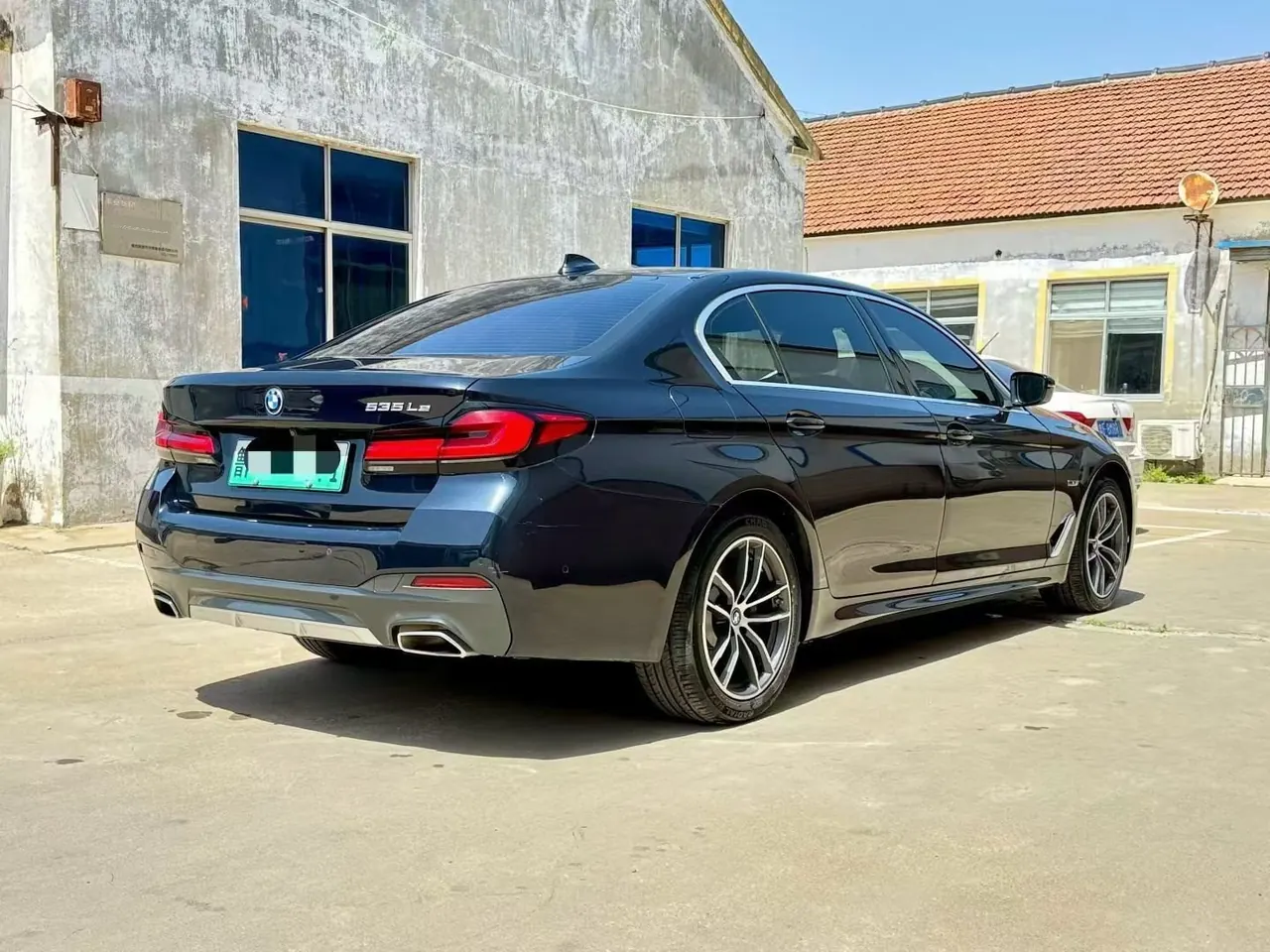 BMW 5 series new energy 2021 535Le 2.0T M sports suit automatic gear 3