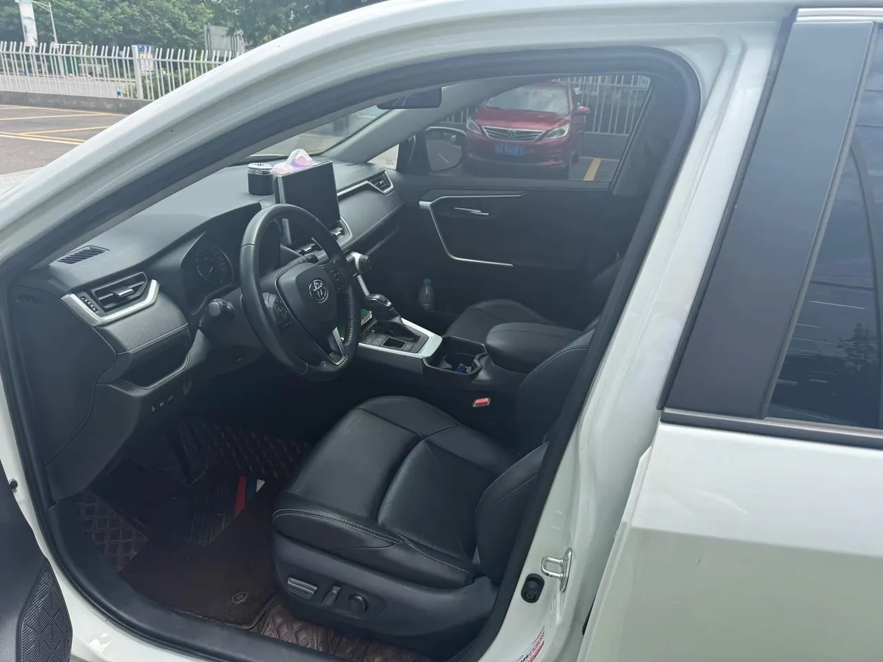 Toyota 2021 Weilanda Dual Engine 2.5 Stepless Two-Drive Deluxe Automatic Gear 3