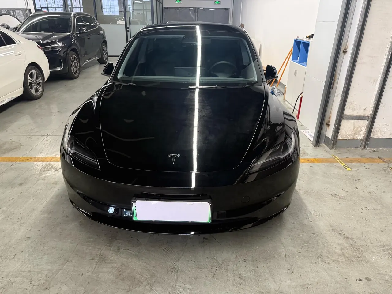 Tesla 2023 Model 3 Rejuvenation Edition Rear Wheel Drive Automatic Transmission 2