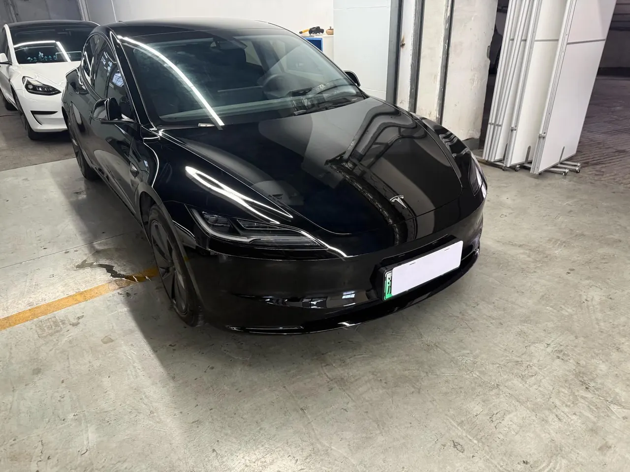 Tesla 2023 Model 3 Rejuvenation Edition Rear Wheel Drive Automatic Transmission 3