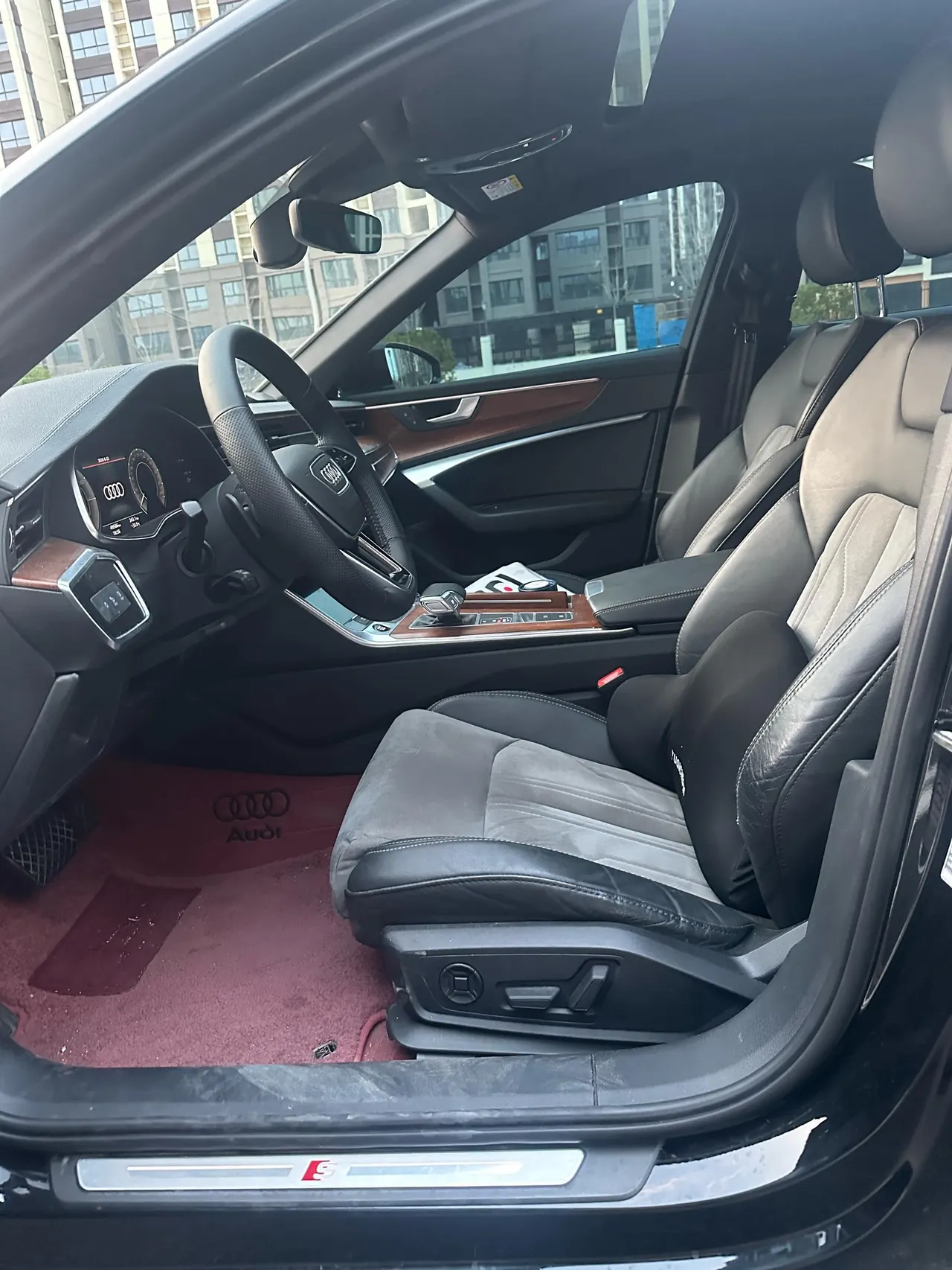 Audi 2020 A6L e-tron 2.0TFSI 55TFSI e Quattro automatic 4