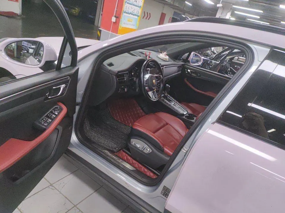 Porsche Macan (Imported) 2020 Macan 2.0T Automatic Gear 5