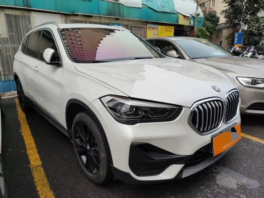 BMW 2021 X1 sDrive20Li 1.5T fashion automatic gear 2