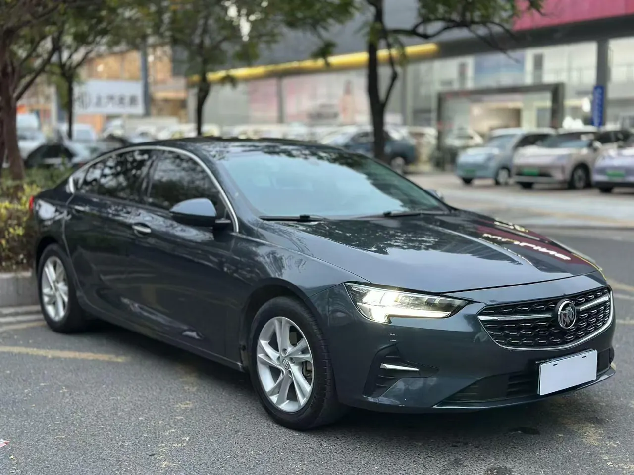 Buick 2020 Regal 1.5T 552T Luxury Automatic Gear 3