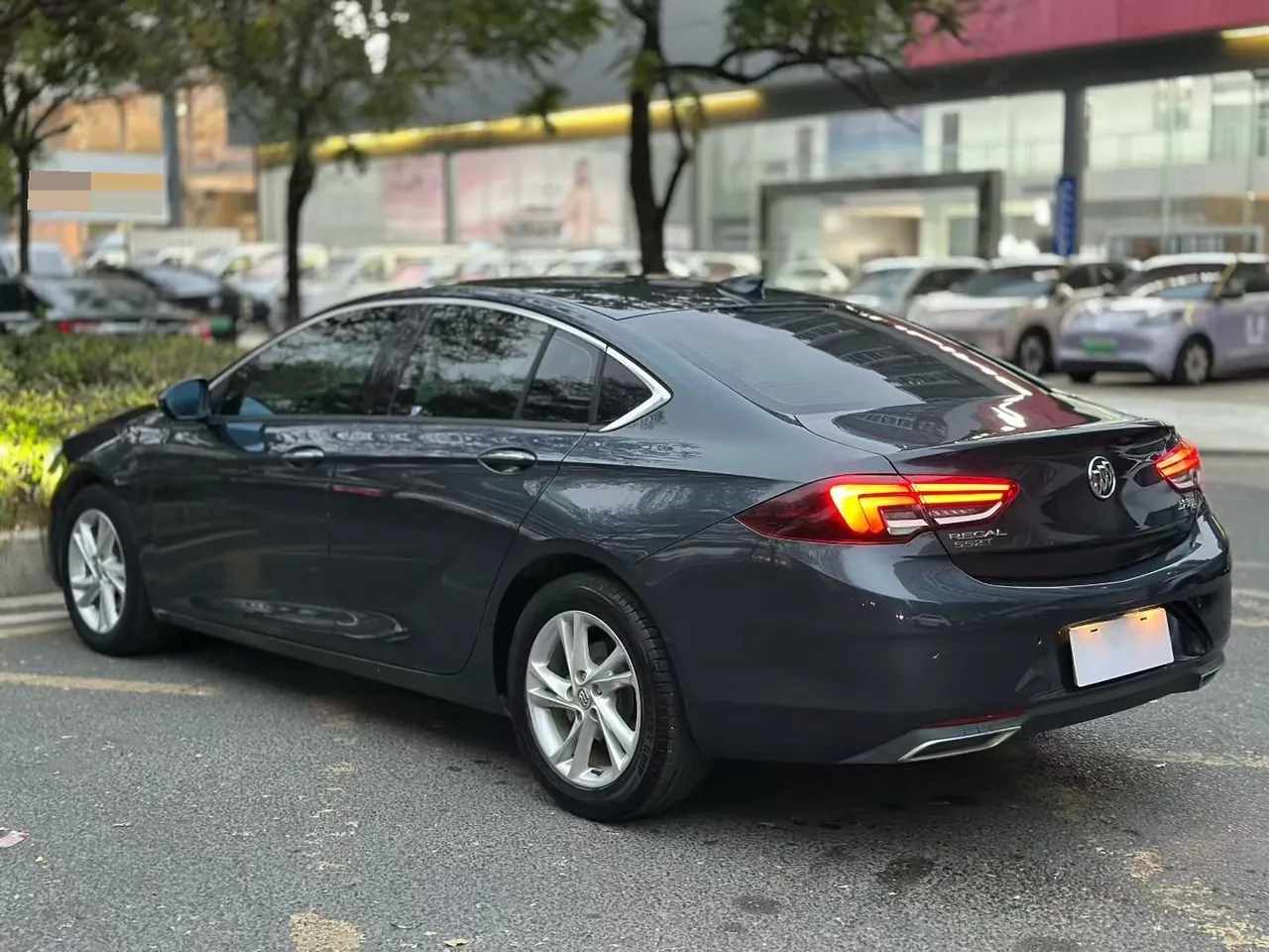Buick 2020 Regal 1.5T 552T Luxury Automatic Gear 9