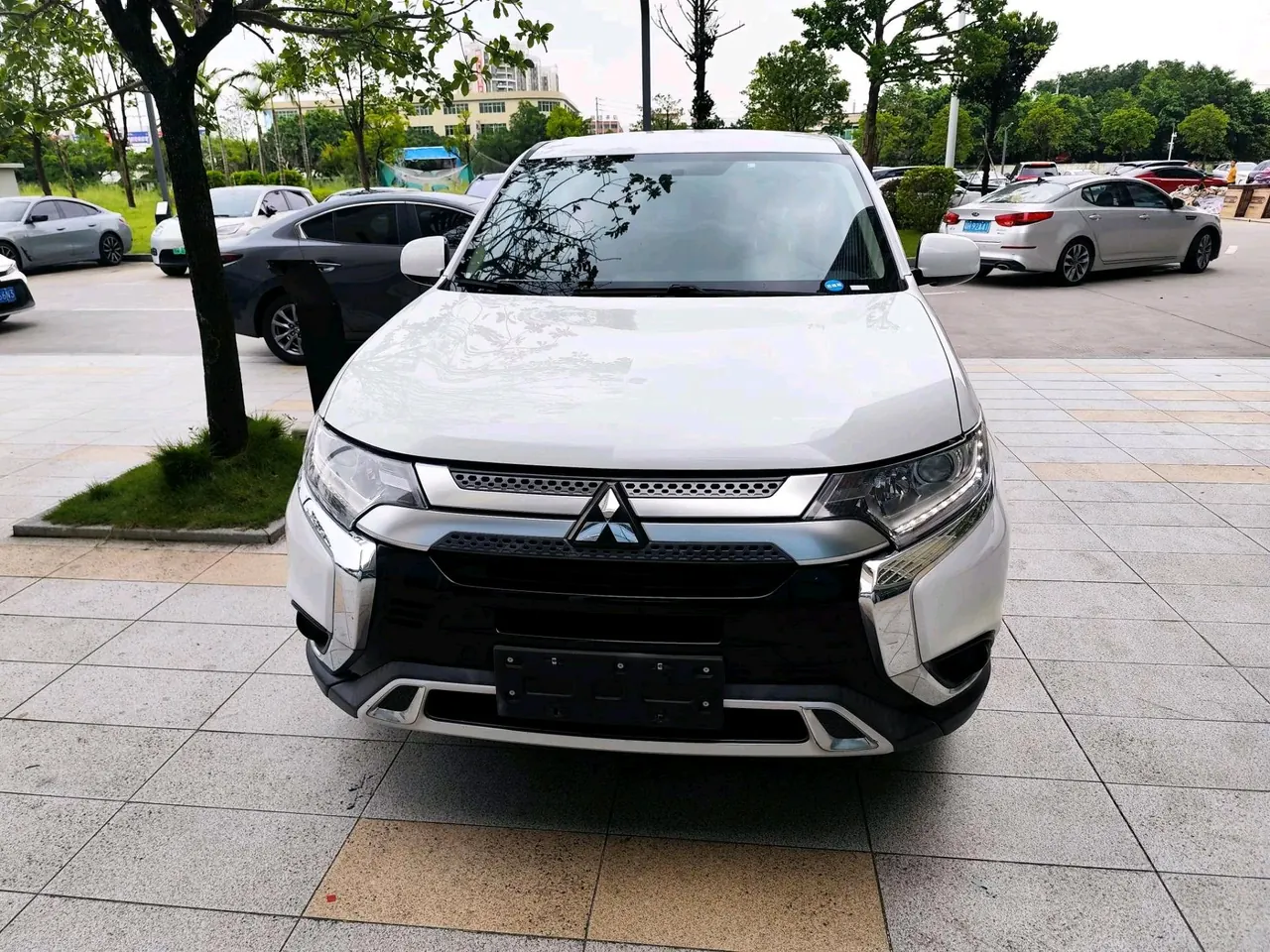 Mitsubishi 2020 Outlander 2.0 Stepless Two-Drive Smooth Edition 5-seat Automatic Gear 2