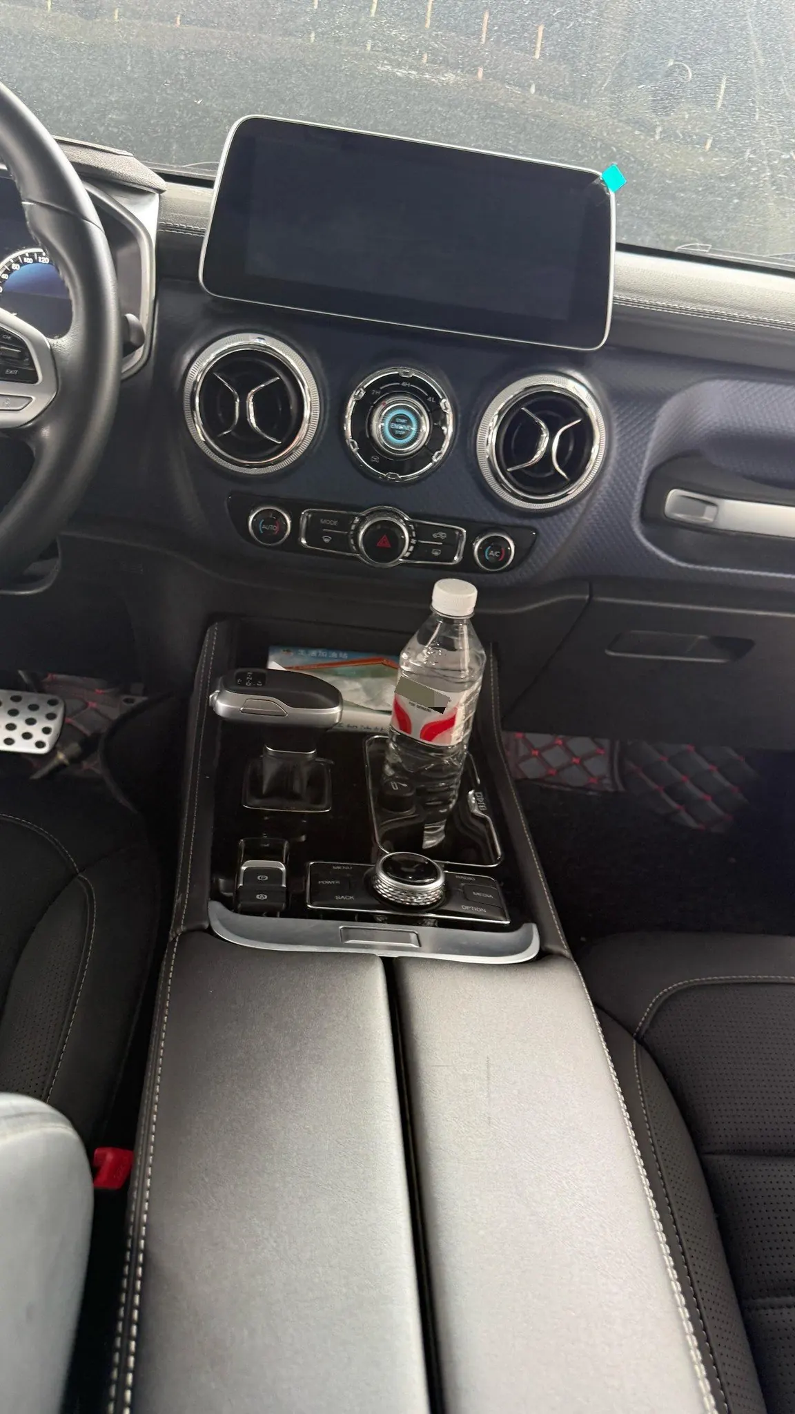 Beijing 2020 BJ40 2.0T 4-wheel drive city hunter version chivalrous automatic gear 10