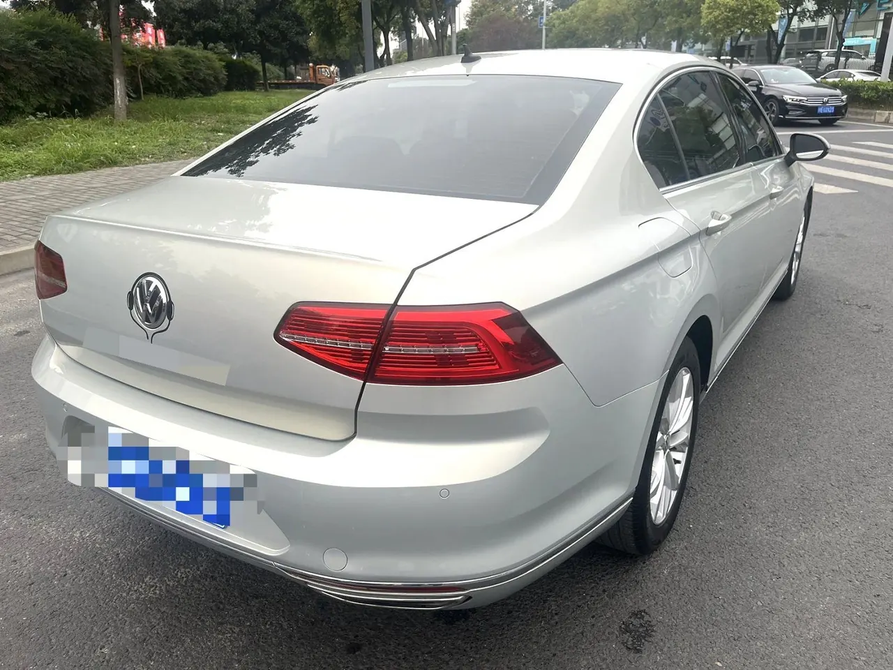 Volkswagen 2020 Magotan 2.0TSI 330TSI Leading Automatic 3