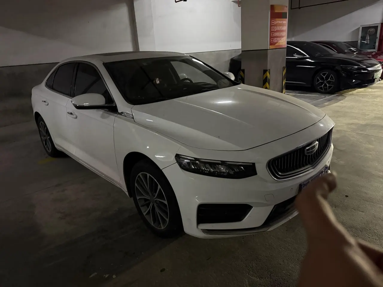 Geely 2020 xingrui 2.0T luxury automatic gear 3