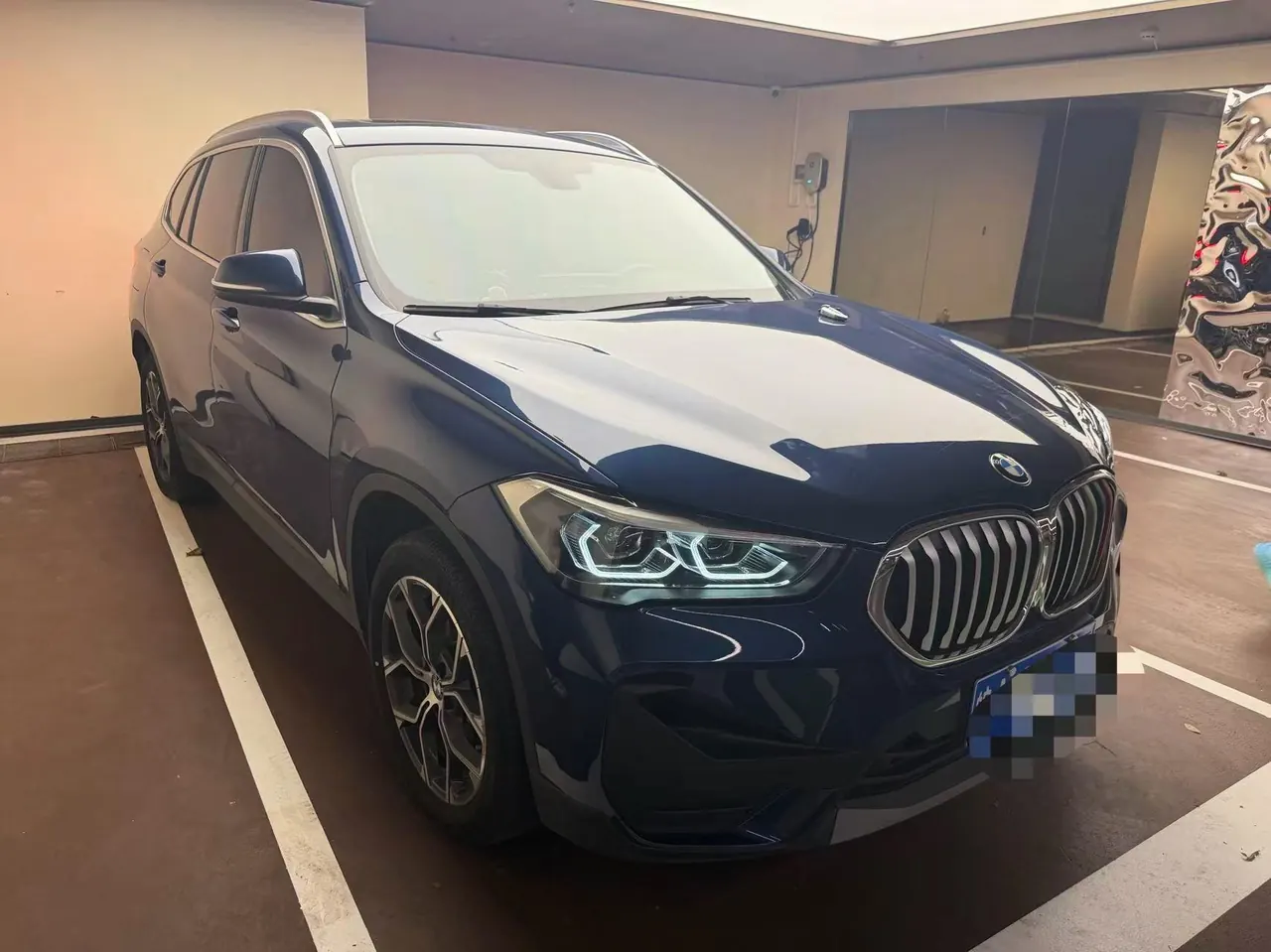 BMW 2021 X1 sDrive25Li 2.0T Leading Automatic Gear 2