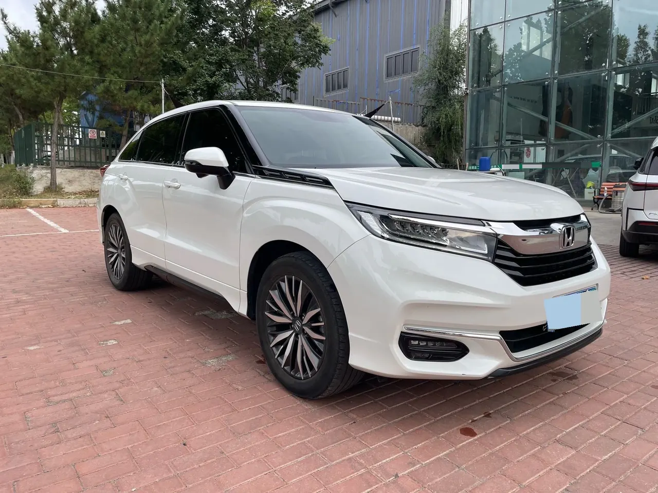Honda 2020 Crown Road 2.0T 370TURBO Two-Drive Deluxe Automatic Gear 3