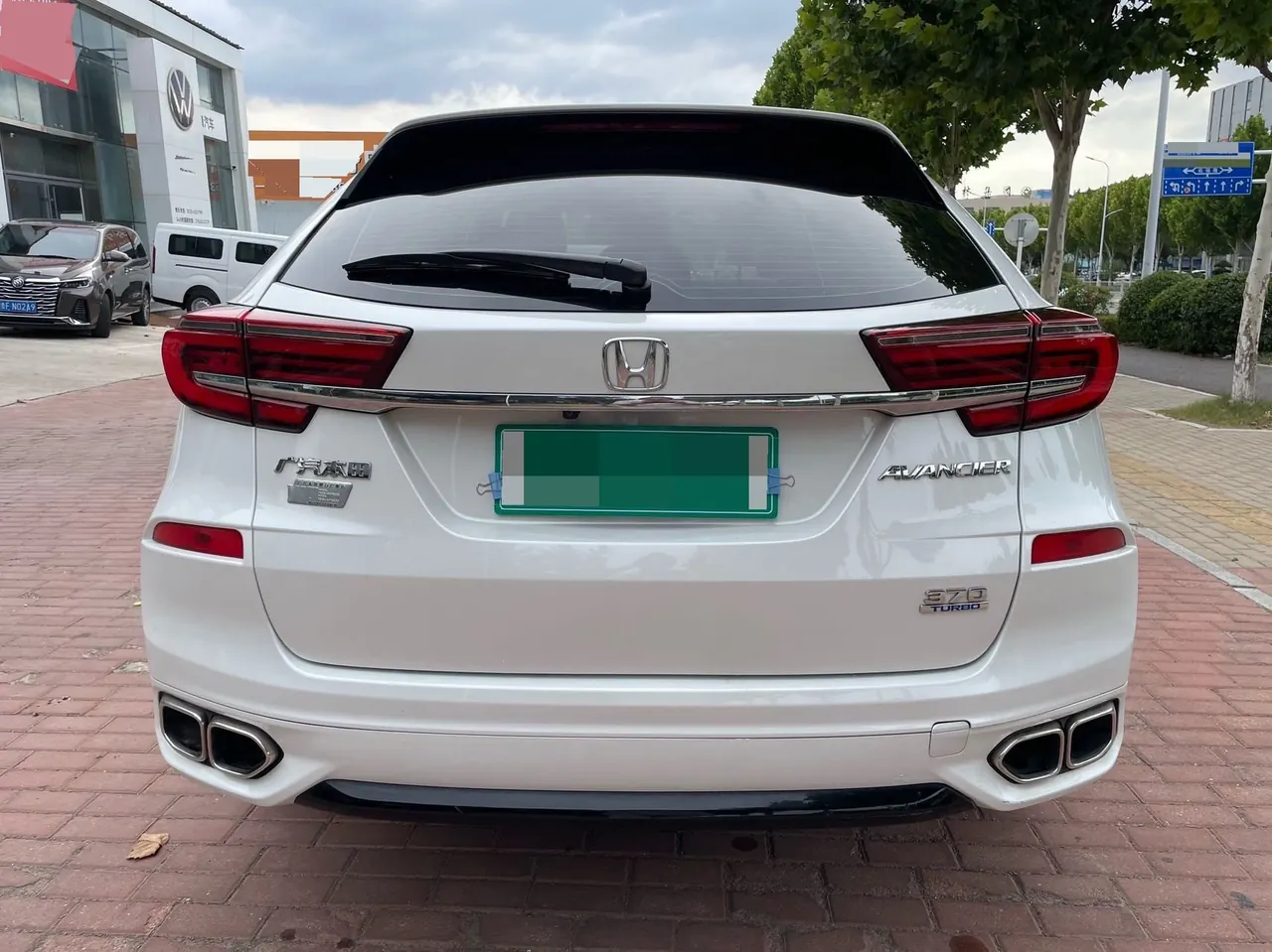 Honda 2020 Crown Road 2.0T 370TURBO Two-Drive Deluxe Automatic Gear 5