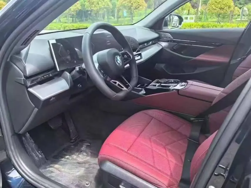 BMW 5 Series 2026 530Li 48V 2.0T Premium Luxury Suit Automatic Gear 4