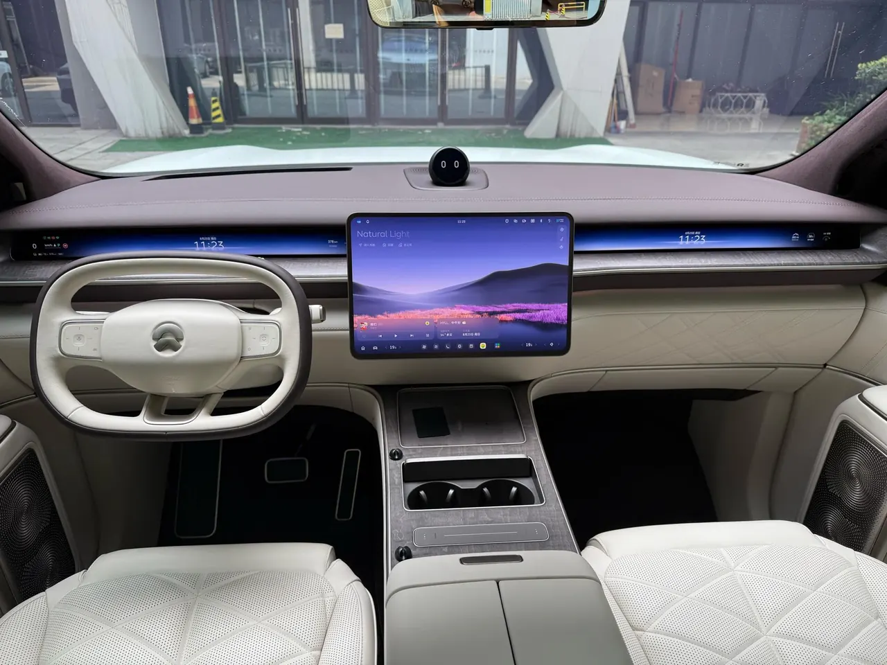 NIO 2026 ES 9 102kWh Administrative Island Signature Edition Automatic Gear 16
