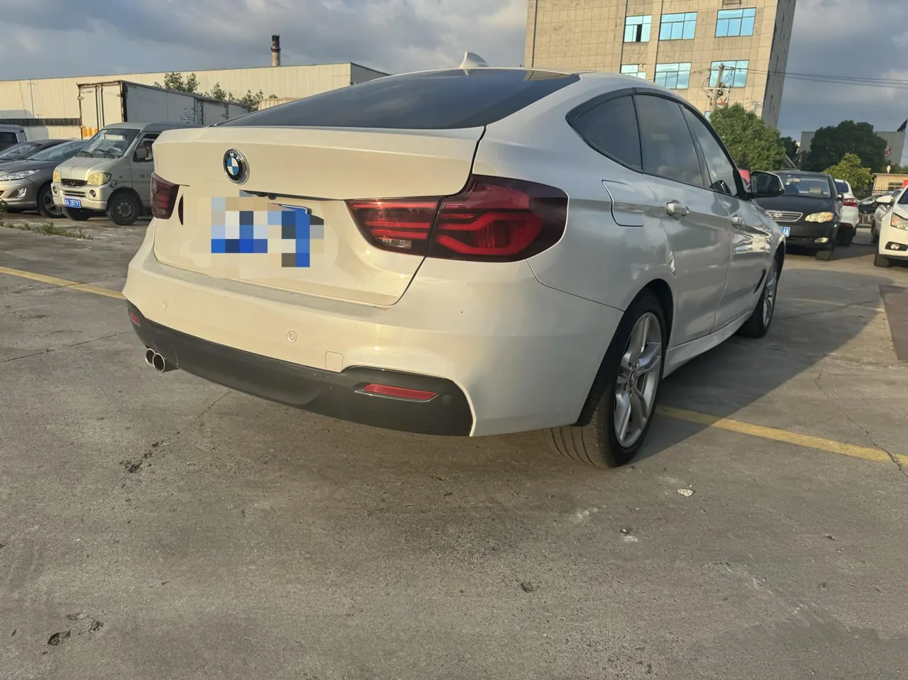 BMW 3 Series GT (Imported) 2020 GT 320i 2.0T M Sports Suit Automatic Gear 3