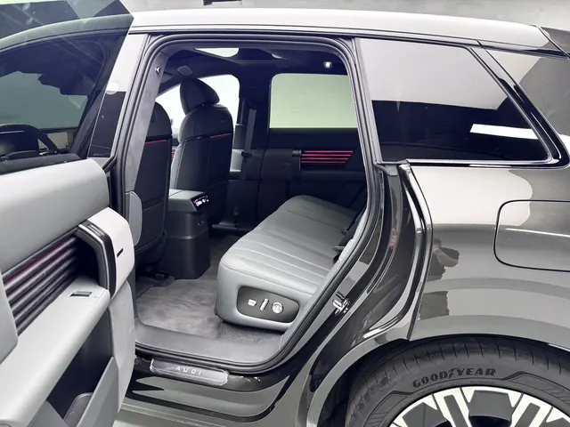 Audi 2026 E7X Pioneer Pro Automatic 5
