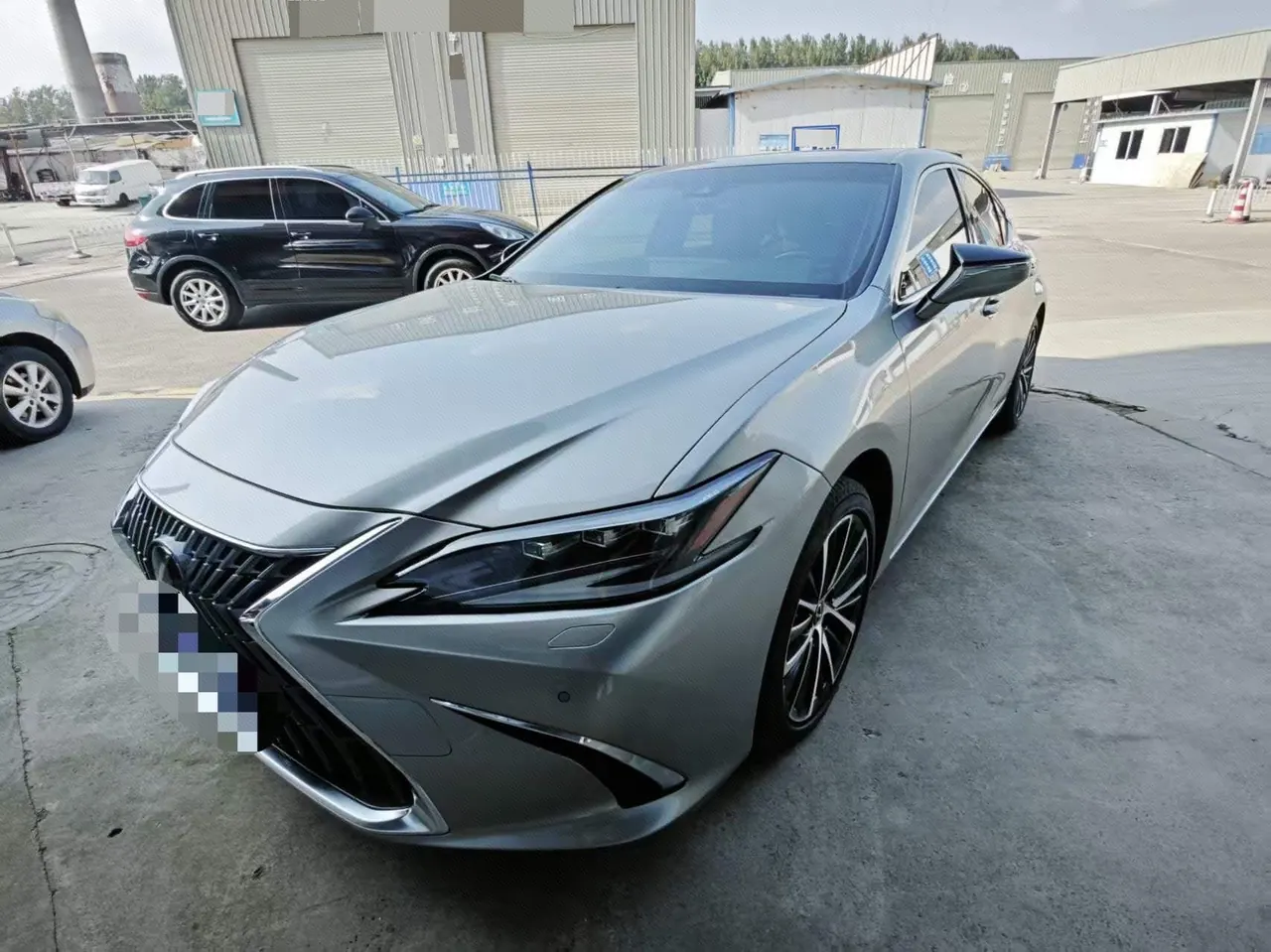 打开图片灯箱:Lexus ES (Imported) 2022 ES300h 2.5 Stepless Premium Edition Automatic Gear