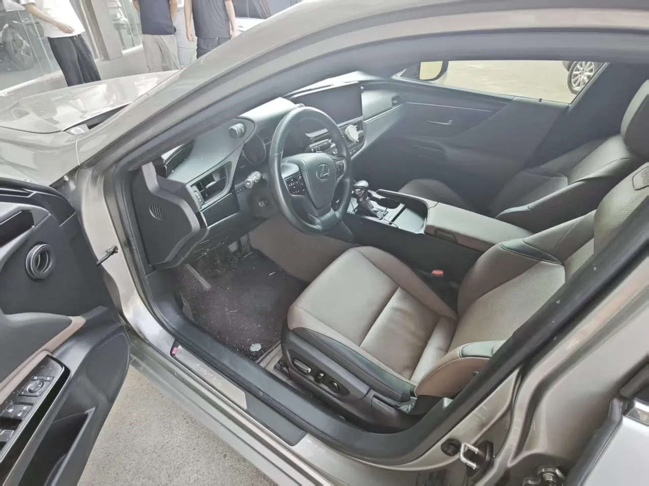 Lexus ES (Imported) 2022 ES300h 2.5 Stepless Premium Edition Automatic Gear 2