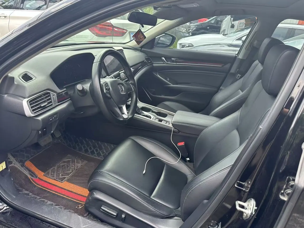 Honda 2022 10th Generation Accord 1.5T Stepless 260TURBO Magic Night Premium Edition Automatic Gear 3