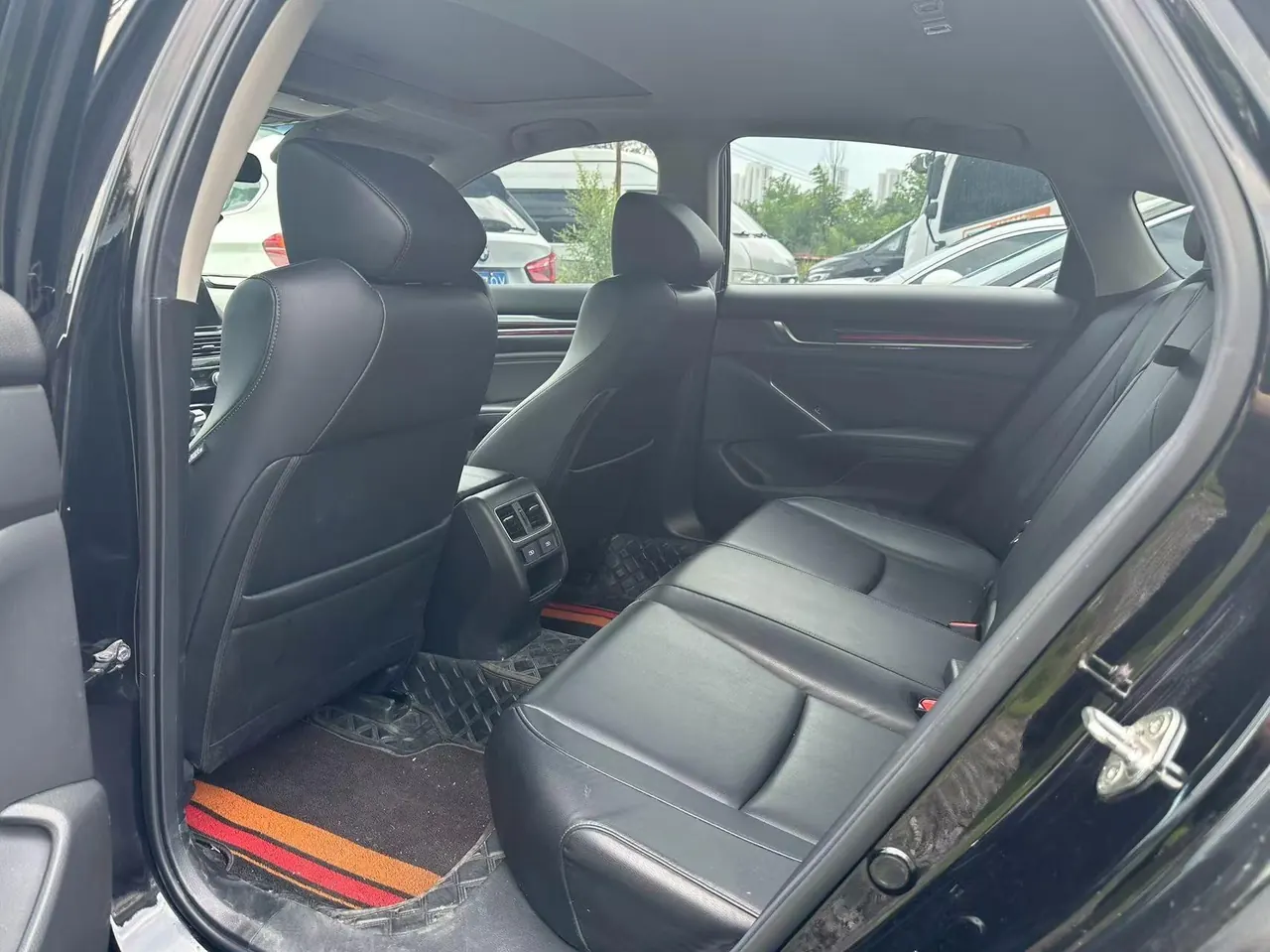 Honda 2022 10th Generation Accord 1.5T Stepless 260TURBO Magic Night Premium Edition Automatic Gear 4
