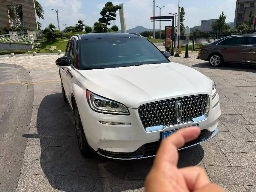 Lincoln 2021 adventurer 2.0T 4-wheel drive honorable version automatic gear 3