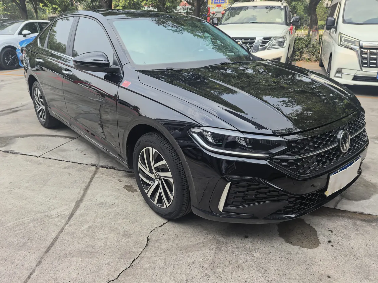 Volkswagen 2024 LaVida 1.5 Star 5 Million Edition Automatic Gear 2