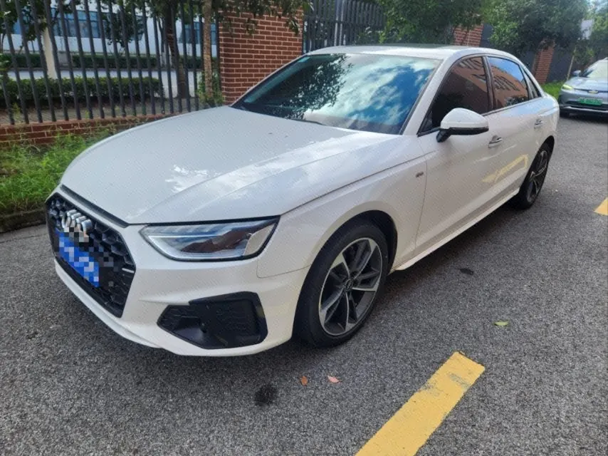 Open image lightbox: Audi 2022 A4L 2.0TFSI 40TFSI Fashion Dynamic Automatic