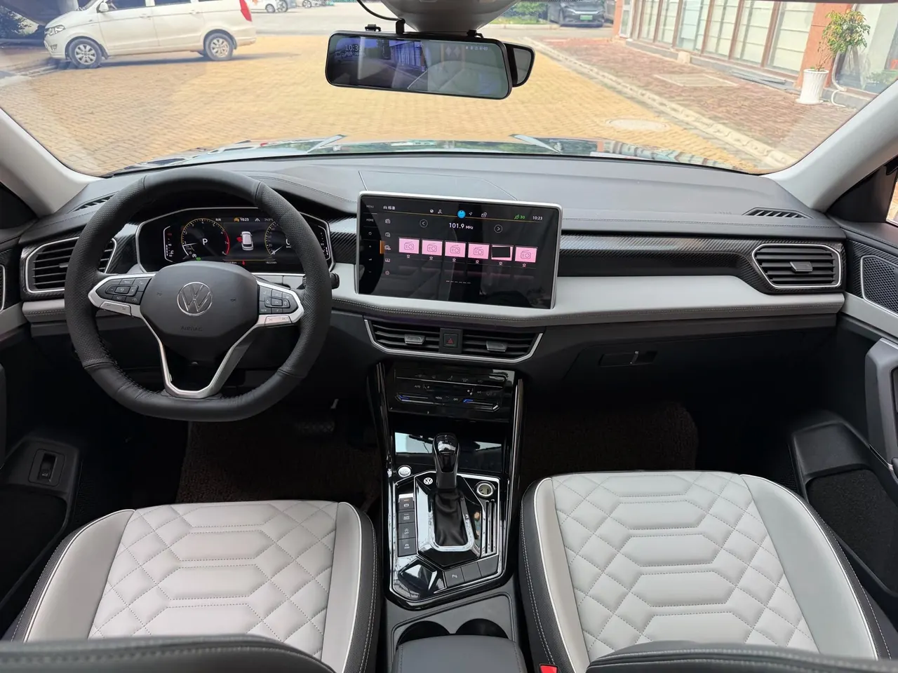 Volkswagen 2024 Tanyue 1.5TSI 300TSI Two-Drive Luxury Plus Advanced Edition Automatic Gear 9