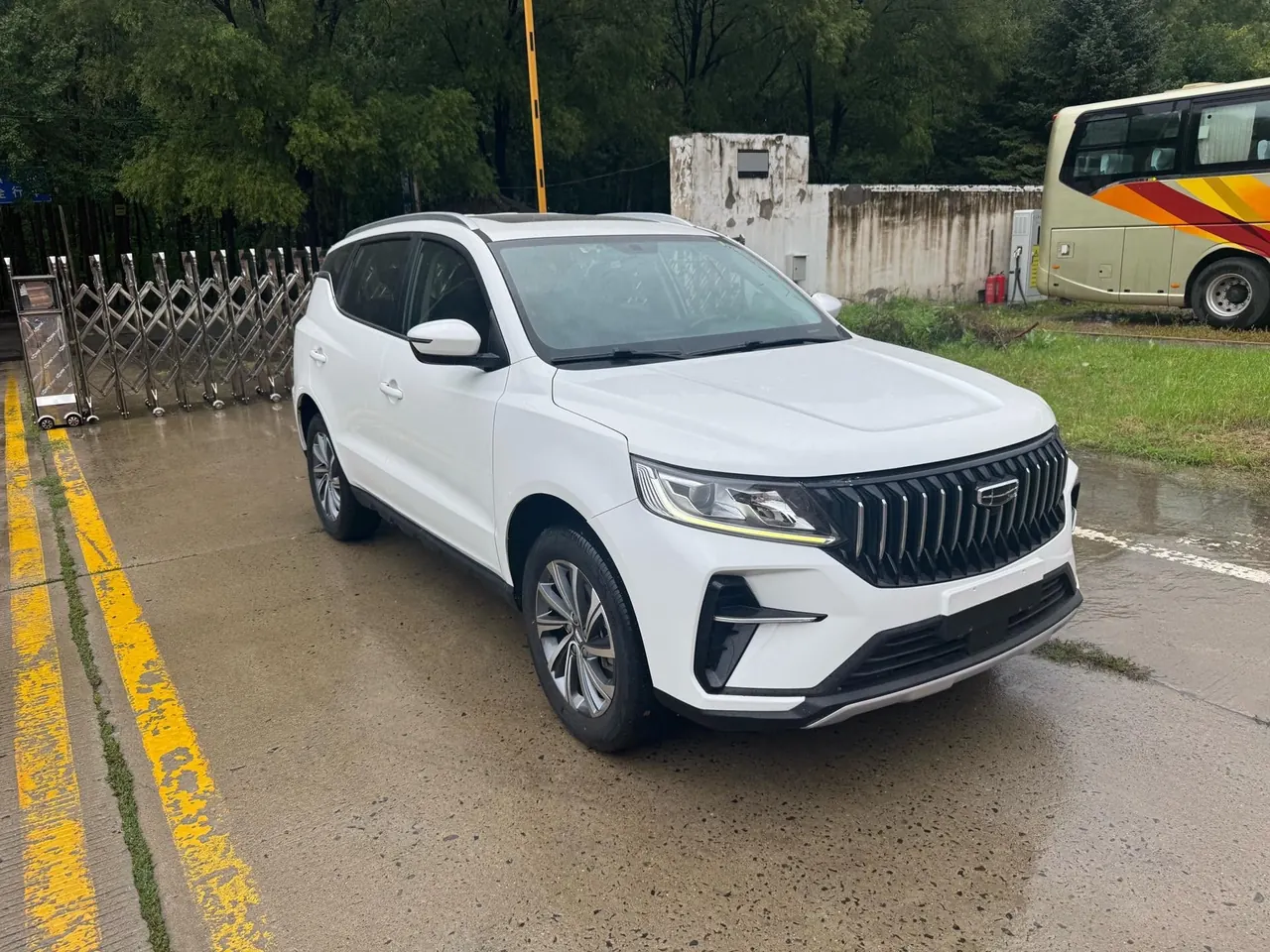 Geely Vision SUV(X6) 2021 Vision X6 Pro 1.4T Honorable Manual Gear 3