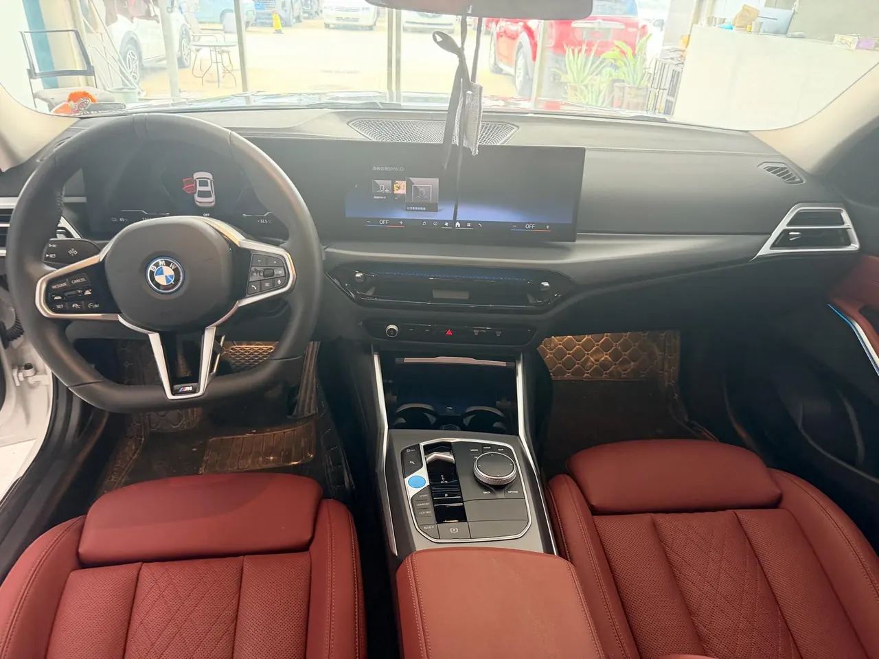BMW 2025 i3 eDrive 35 L automatic gear 6
