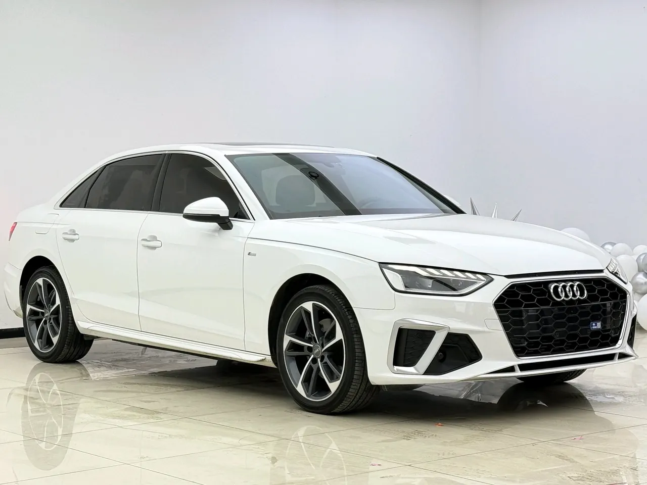 Audi 2020 A4L 2.0TFSI 40TFSI Fashion Dynamic Automatic 2