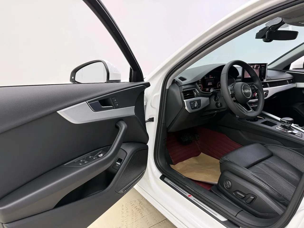 Audi 2020 A4L 2.0TFSI 40TFSI Fashion Dynamic Automatic 5