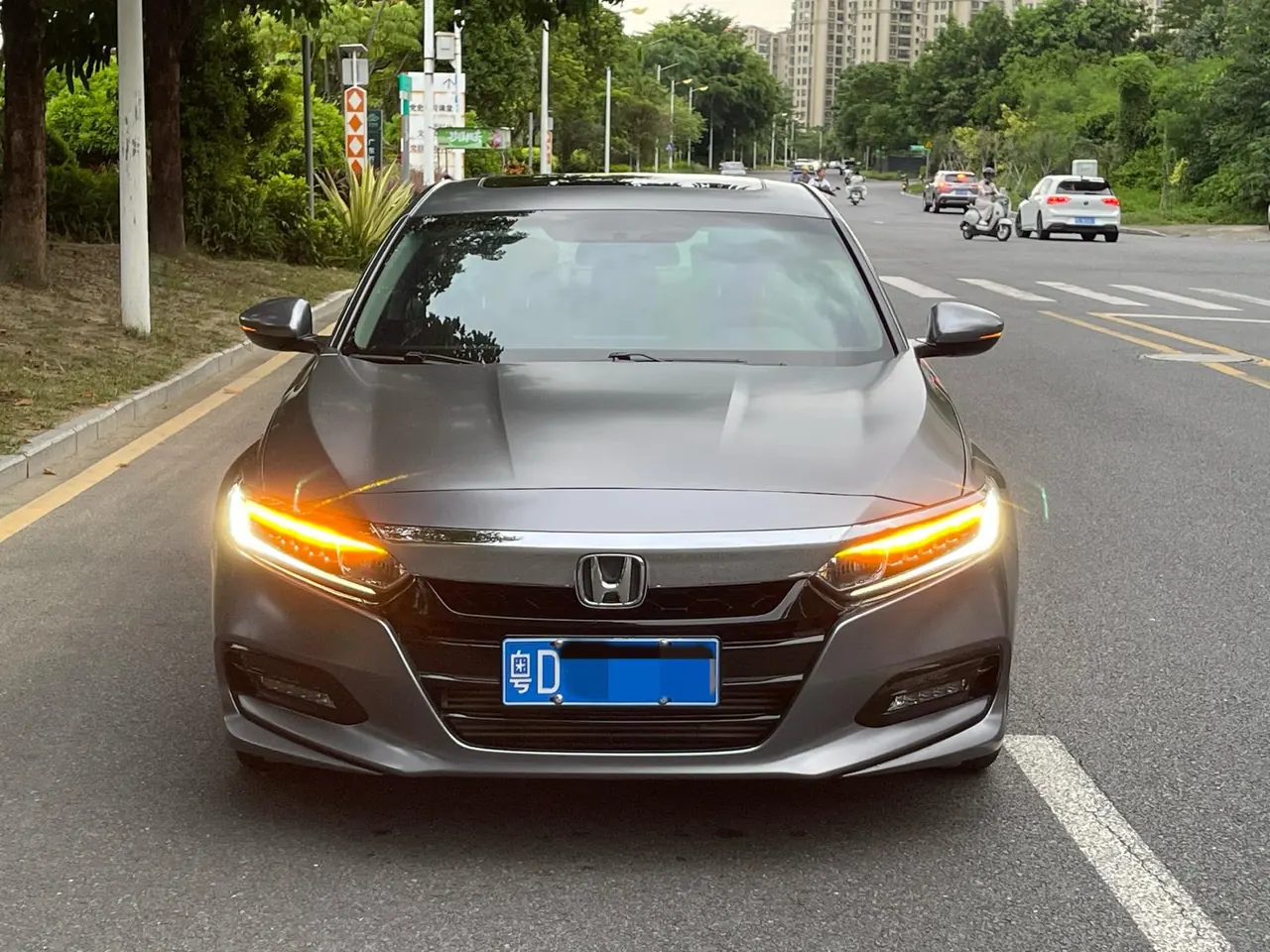 Honda 2021 10th Generation Accord 1.5T Stepless 260TURBO Luxury Star Limited Edition Automatic Gear 2