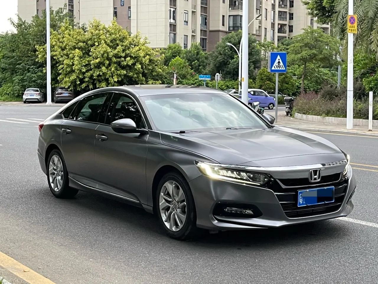Honda 2021 10th Generation Accord 1.5T Stepless 260TURBO Luxury Star Limited Edition Automatic Gear 3