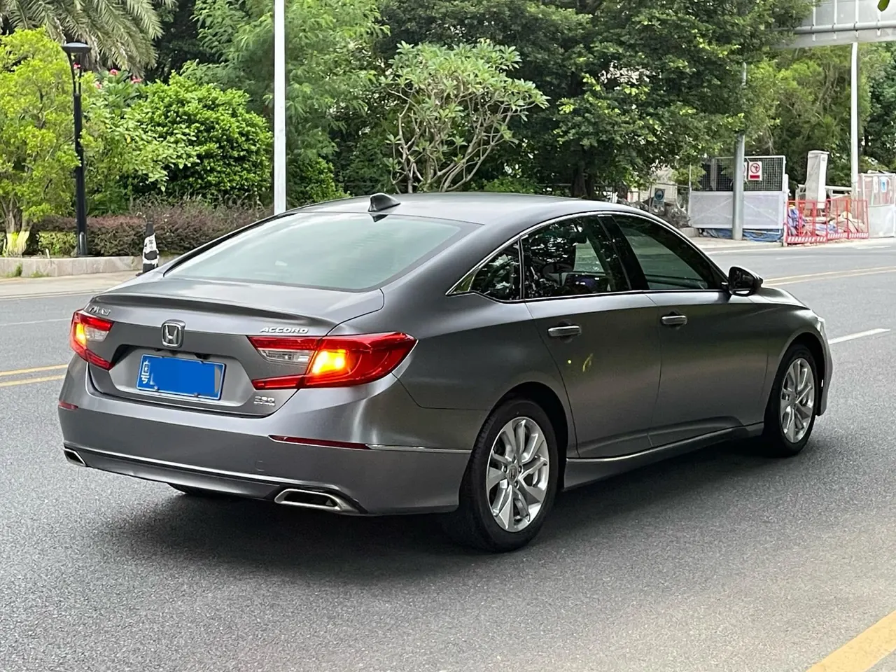 Honda 2021 10th Generation Accord 1.5T Stepless 260TURBO Luxury Star Limited Edition Automatic Gear 4