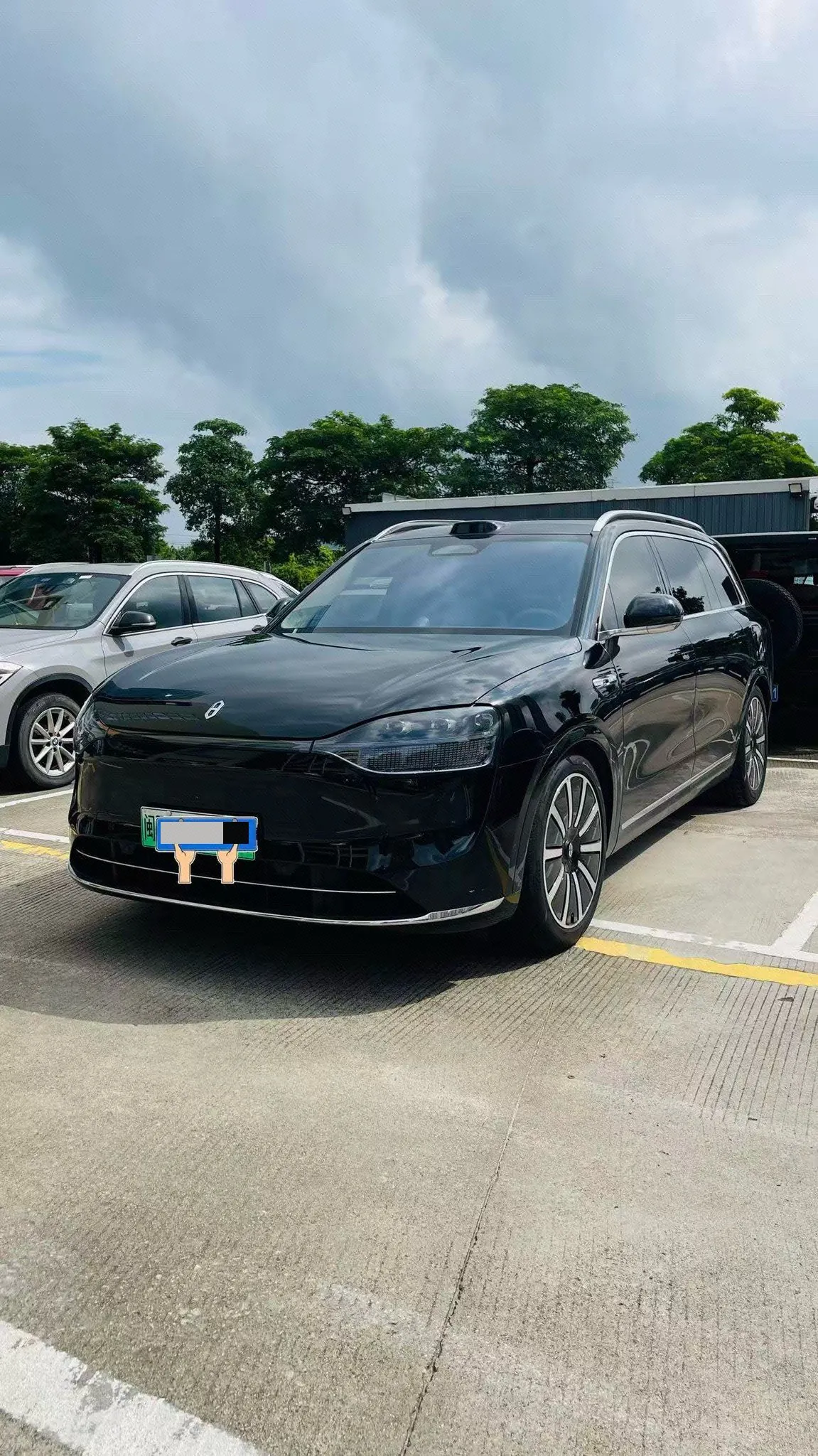 打开图片灯箱:AITO 2024 AITO M9 extended range Max version 42kWh5 seat version automatic gear