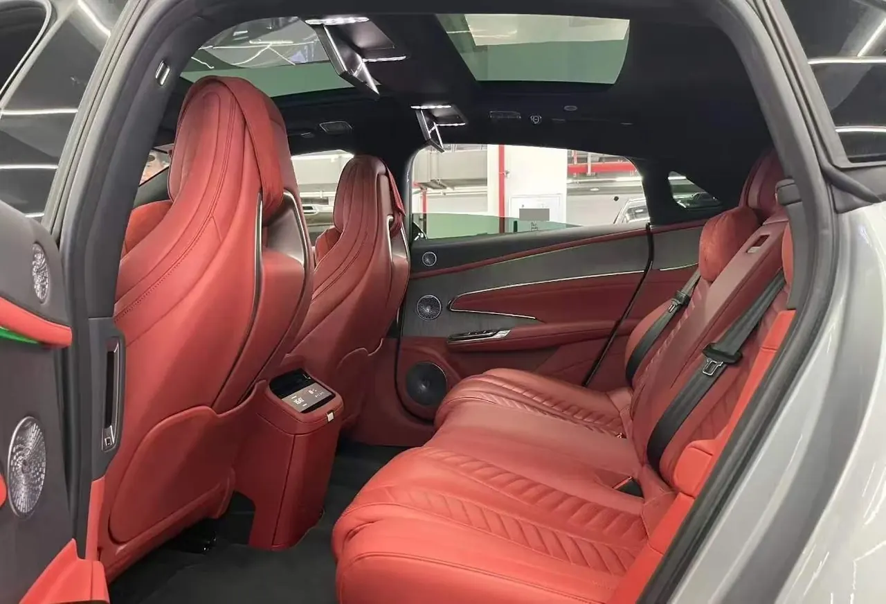 YangWang 2025 U7 EV Deluxe Edition 5-seat Automatic Gear 6