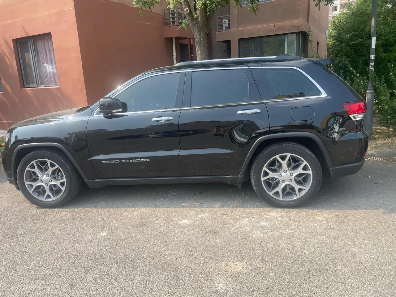 Jeep Grand Cherokee (Imported) 2020 Grand Cherokee 3.0 Elite Navigation Edition Automatic Gear 2