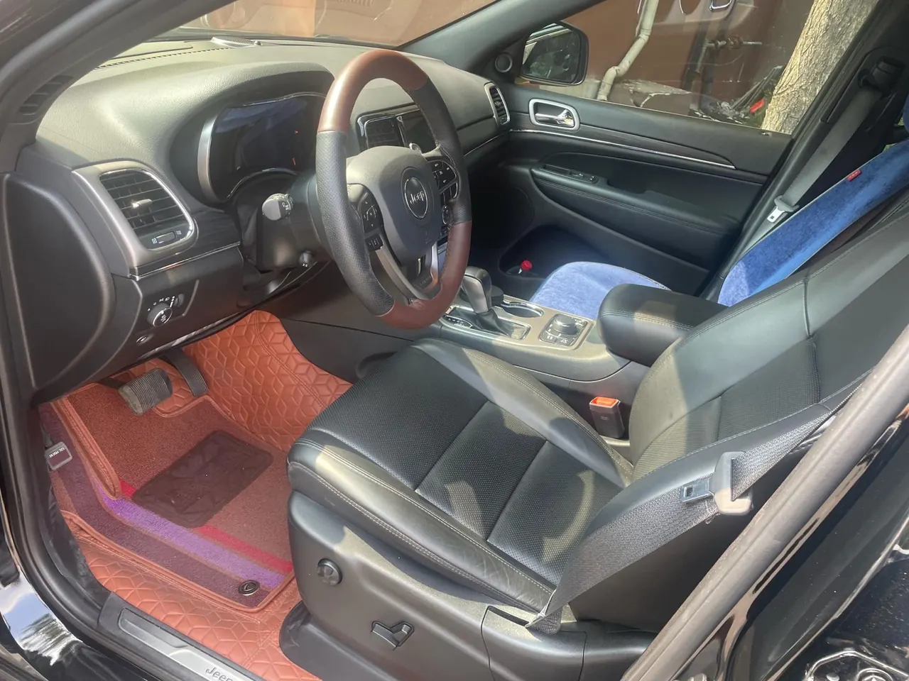 Jeep Grand Cherokee (Imported) 2020 Grand Cherokee 3.0 Elite Navigation Edition Automatic Gear 4