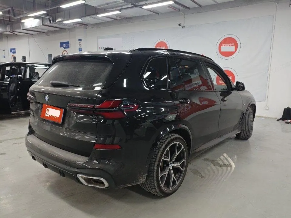 BMW 2023 X5 xDrive30Li 48V 2.0T exclusive m sports obsidian night suit automatic gear 2