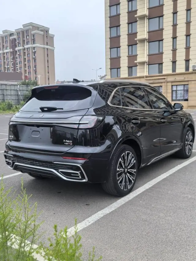 HongQi 2023 HS5 2.0T 4-wheel drive flag enjoy Pro version automatic gear 6
