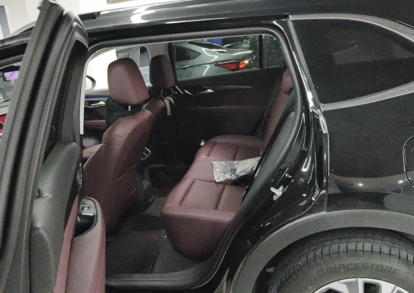 Buick 2026 Angkewei Plus 2.0T 28T Two-Drive Platinum Edition Automatic Gear 4