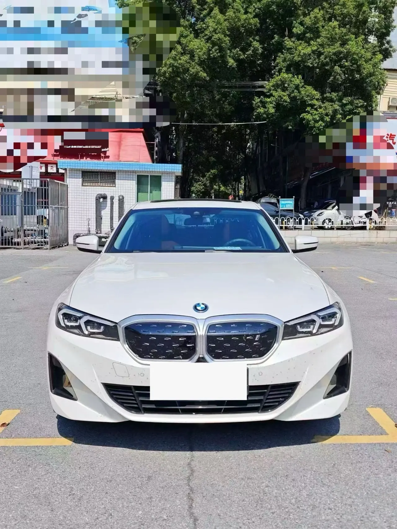 BMW 2024 i3 eDrive 40 L obsidian night suit automatic gear 2