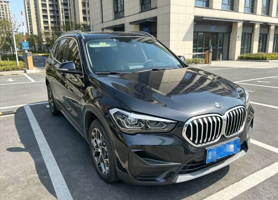 BMW 2022 X1 sDrive25Li 2.0T Leading Automatic Gear 4