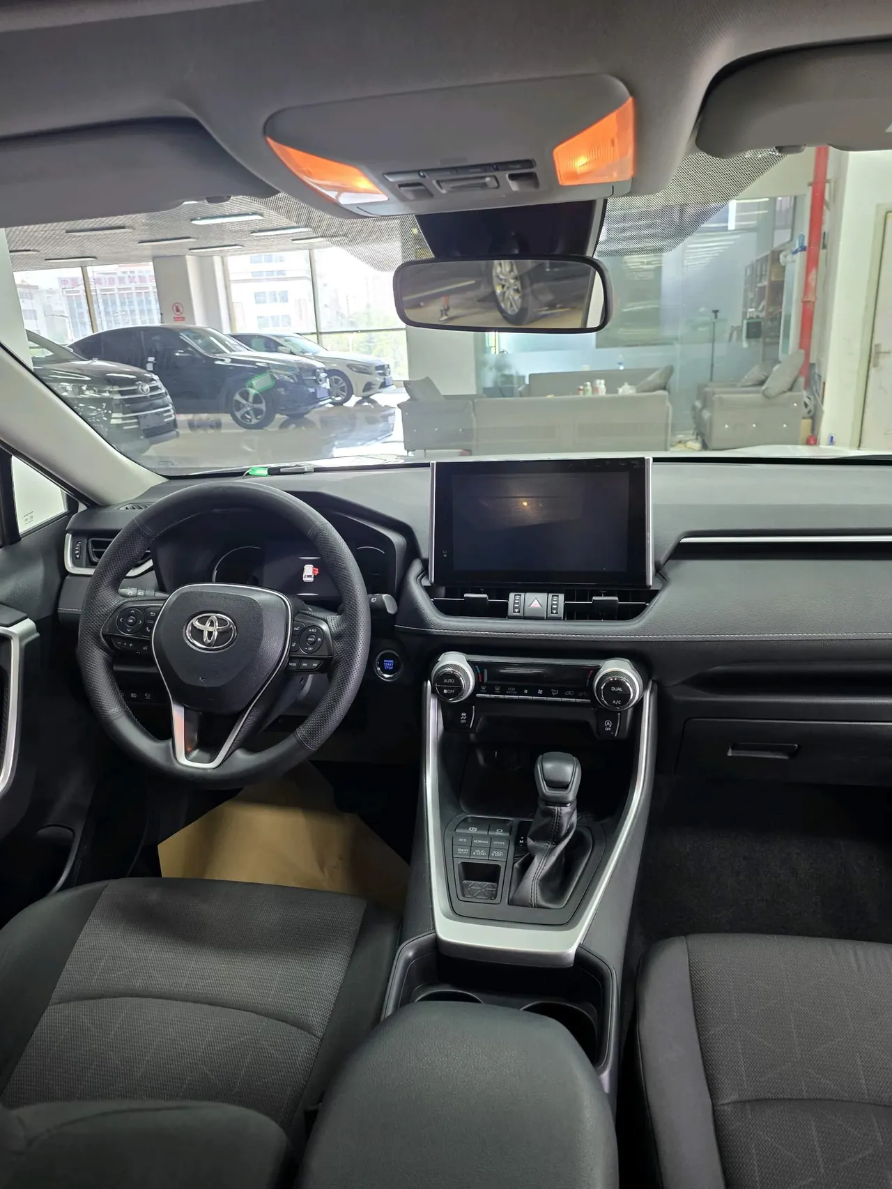Toyota 2022 RAV4 Rongfeng 2.0 Stepless Four-wheel Drive Fashion Plus Edition Automatic Gear 7