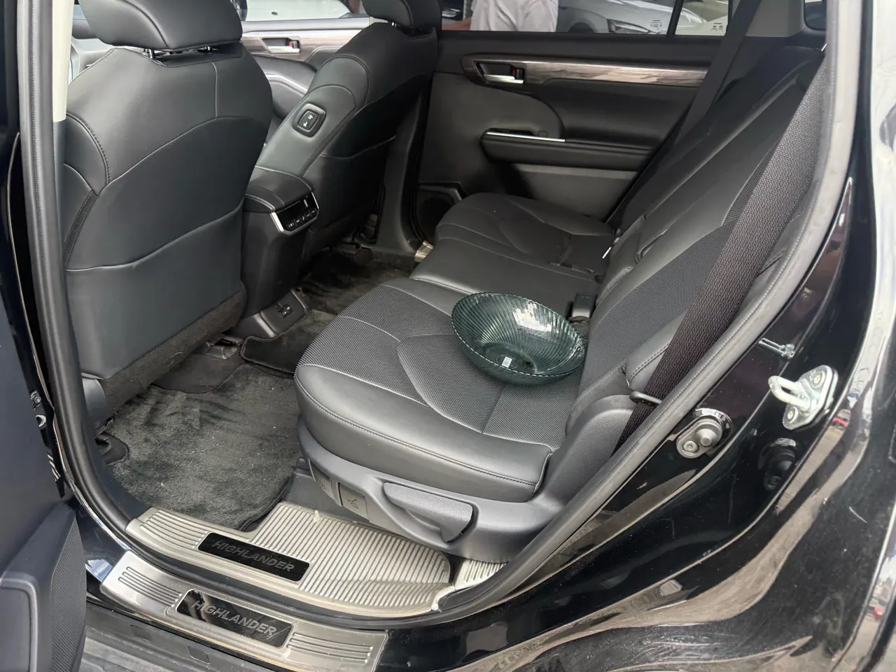 Toyota 2024 Highlander 2.0T 380T 4-wheel drive premium version 7-seat automatic gear 3