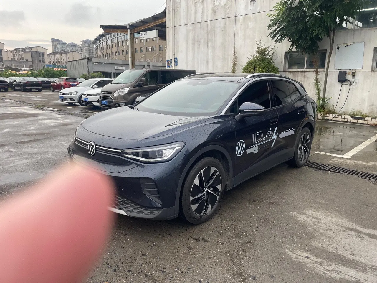 Open image lightbox: Volkswagen 2026 ID. 4 CROZZ Exclusive PURE Automatic