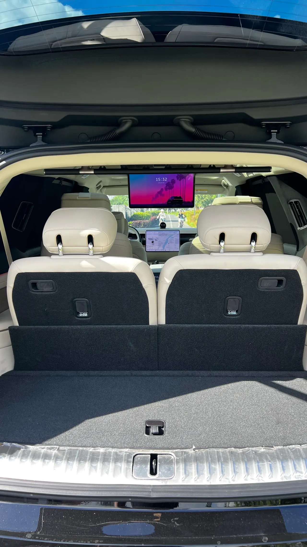 NIO 2026 ES8 6‑Seater Executive Signature Edition Automatic Transmission 13
