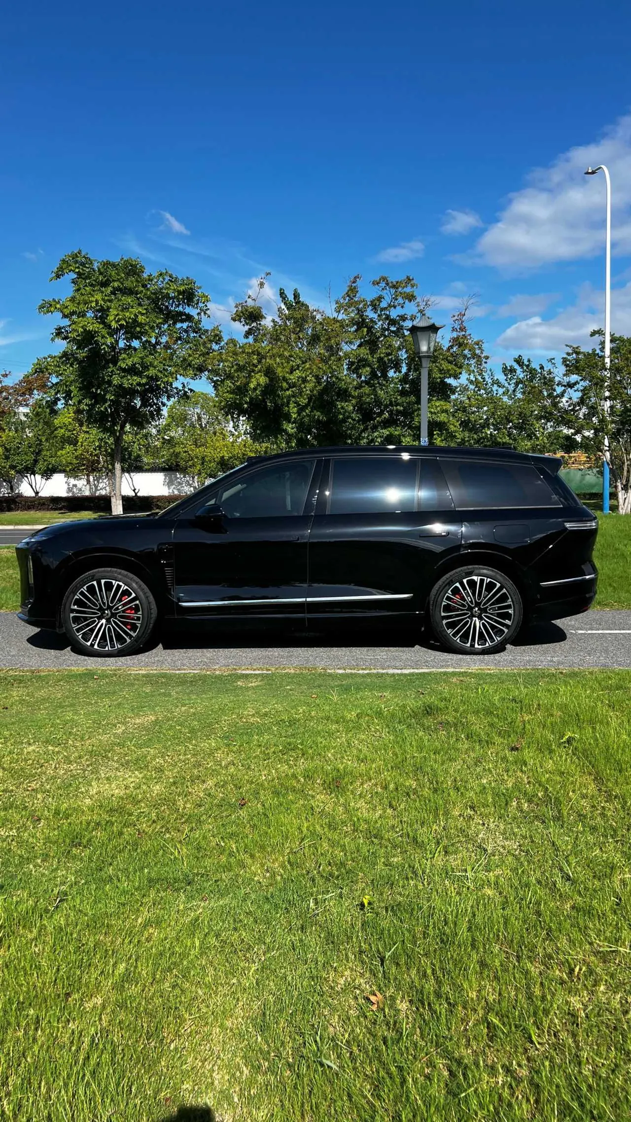 NIO 2026 ES8 6‑Seater Executive Signature Edition Automatic Transmission 3